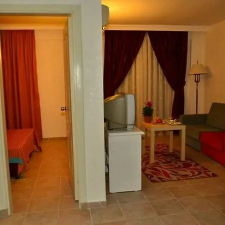 Lejlighedshotel Almila Side