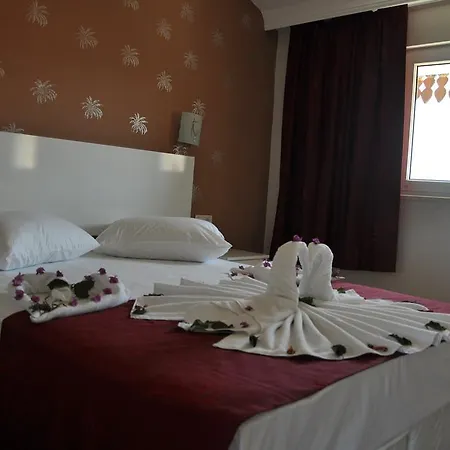 Almila Aparthotel 2*