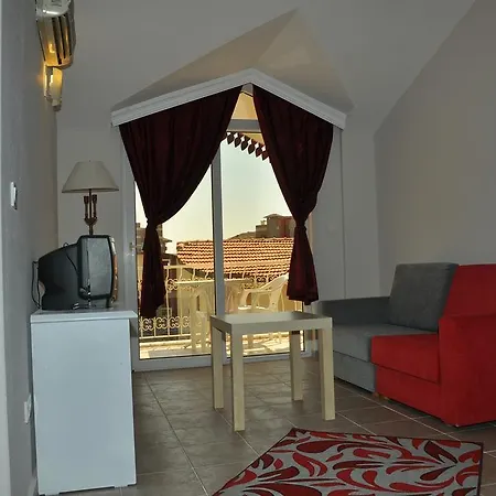 Apartahotel Almila Side