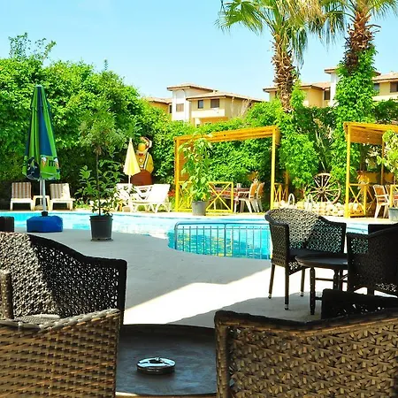 Apart Otel Almila Side